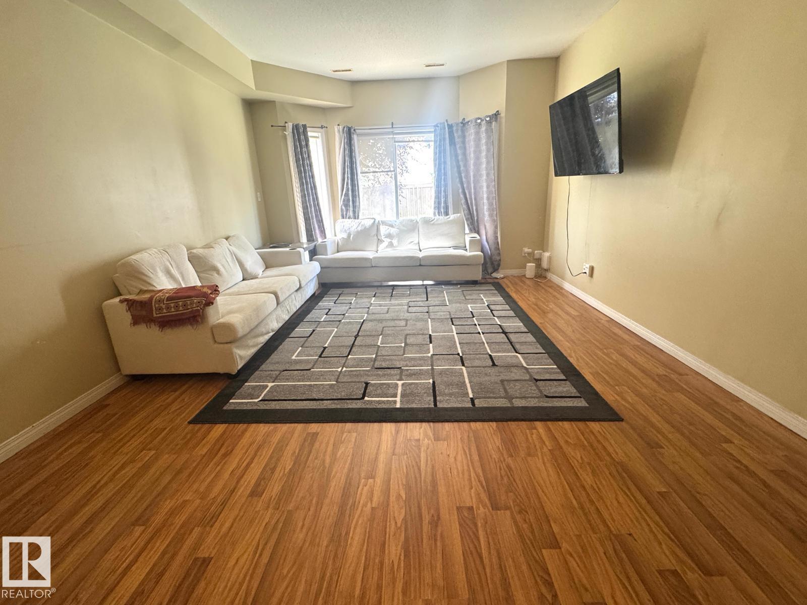 #117 4304 139 Av Nw Property Photo 4