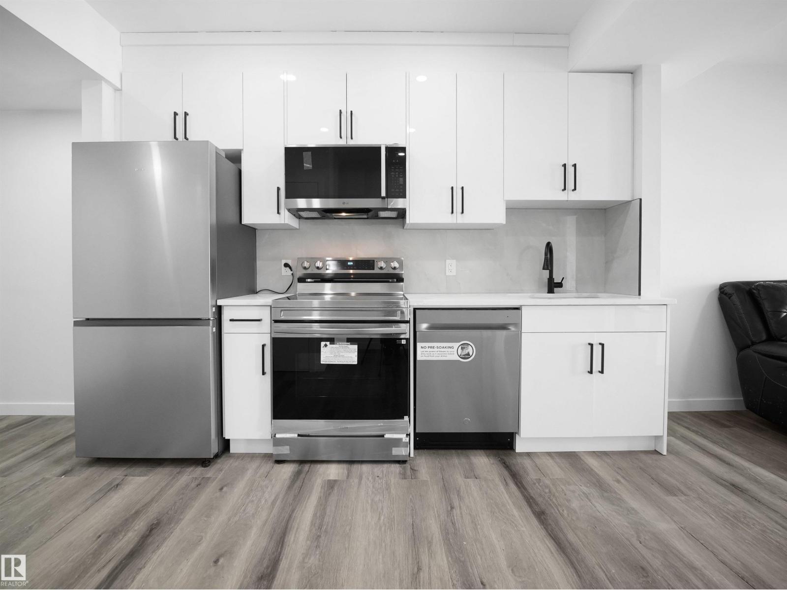19066 20a Av Nw Property Photo 10