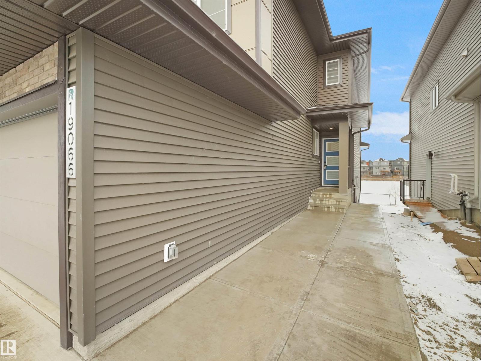 19066 20a Av Nw Property Photo 13