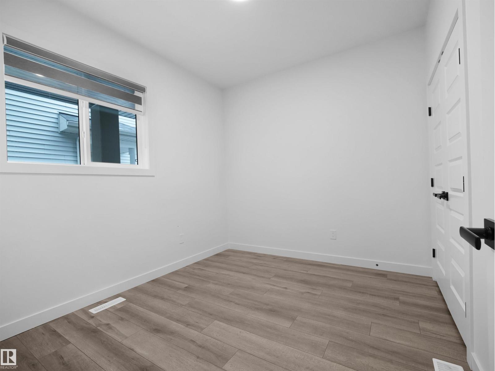19066 20a Av Nw Property Photo 28