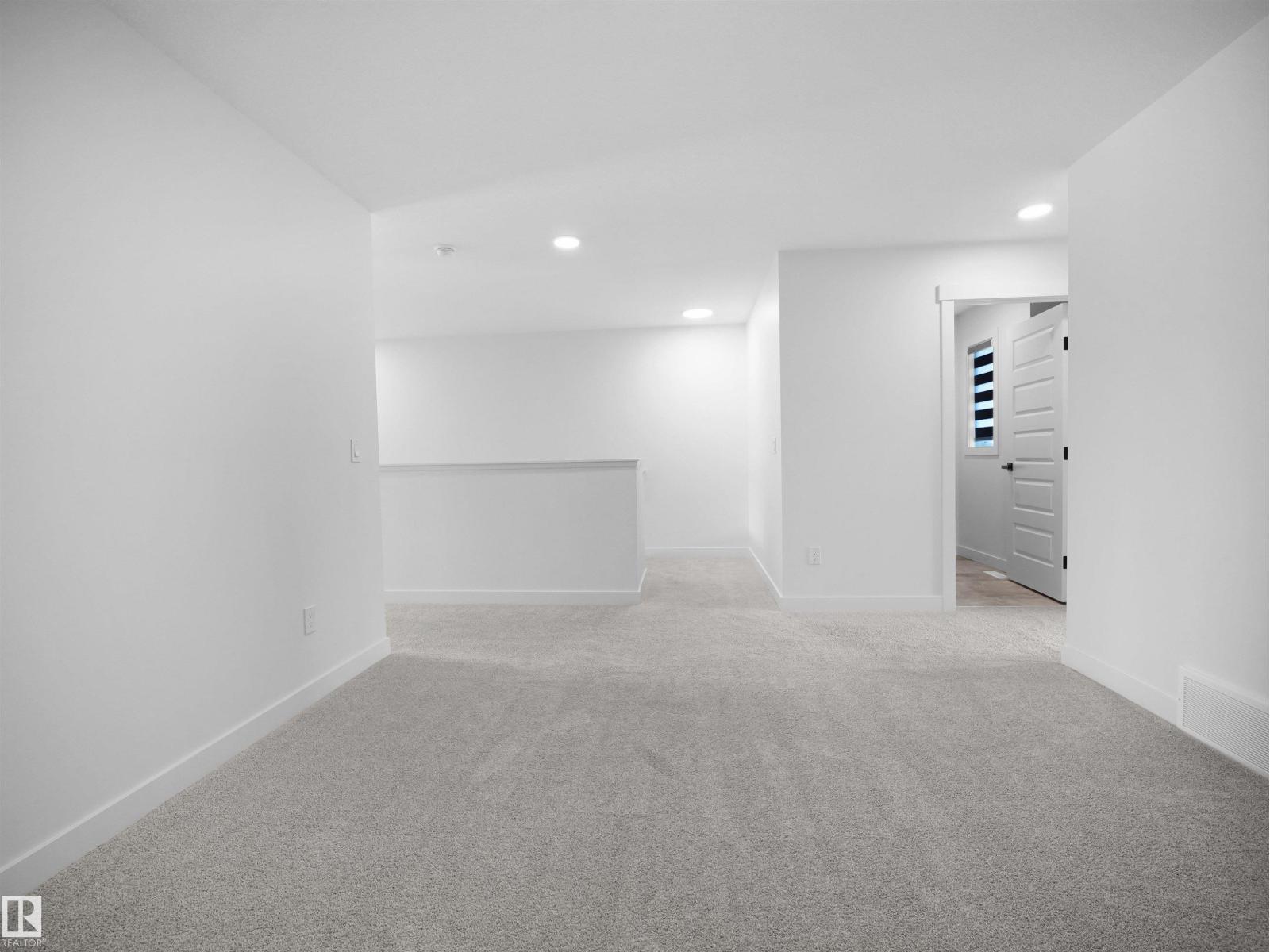 19066 20a Av Nw Property Photo 38