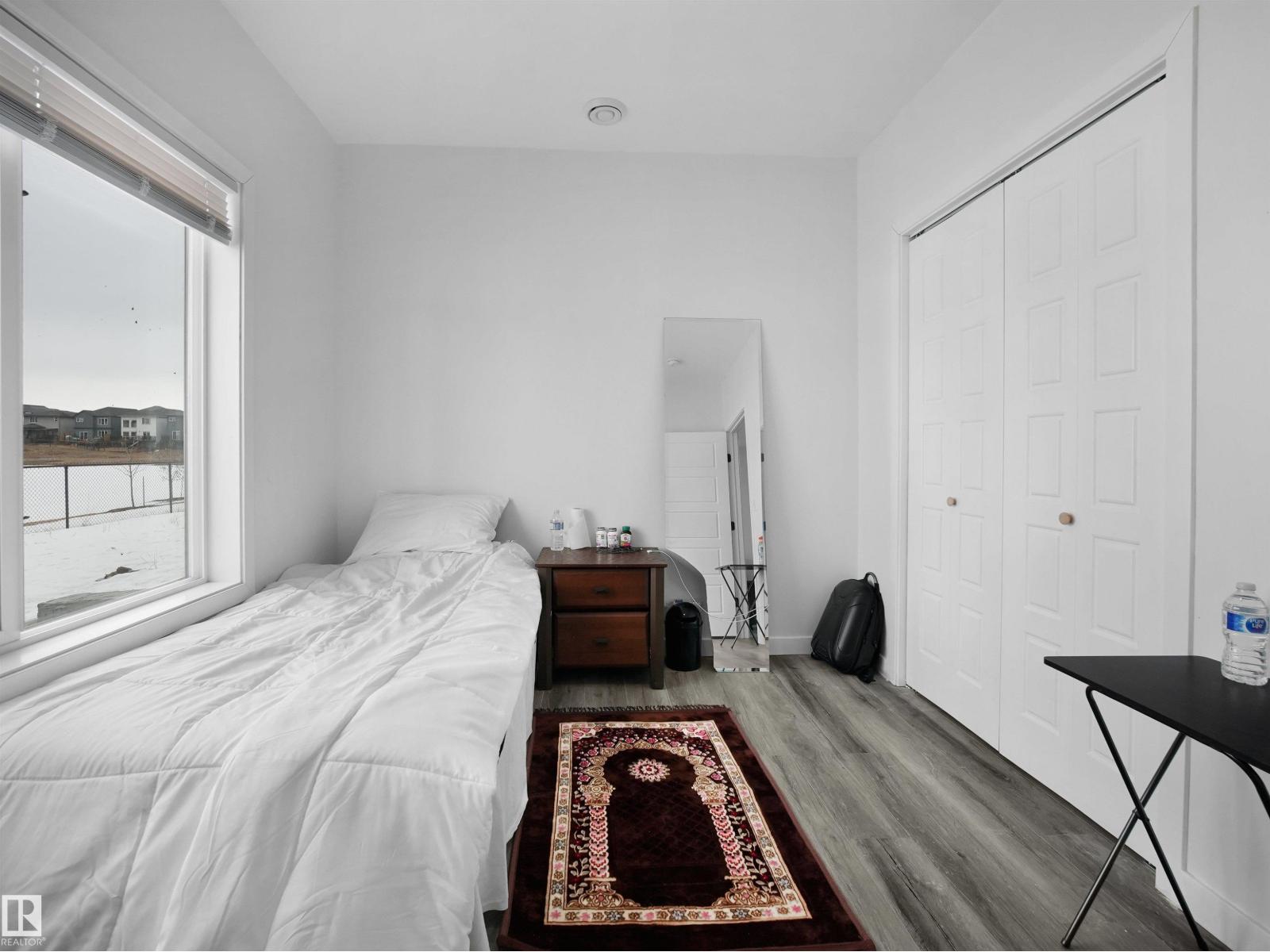 19066 20a Av Nw Property Photo 47