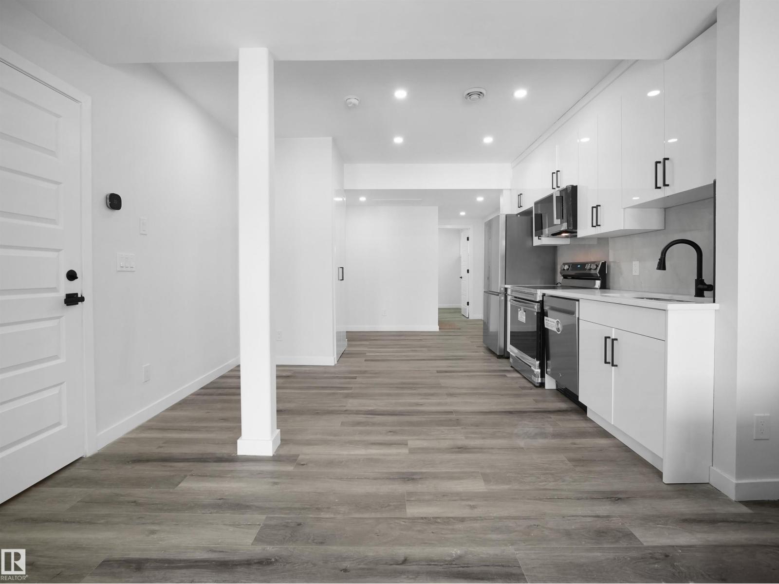 19066 20a Av Nw Property Photo 48
