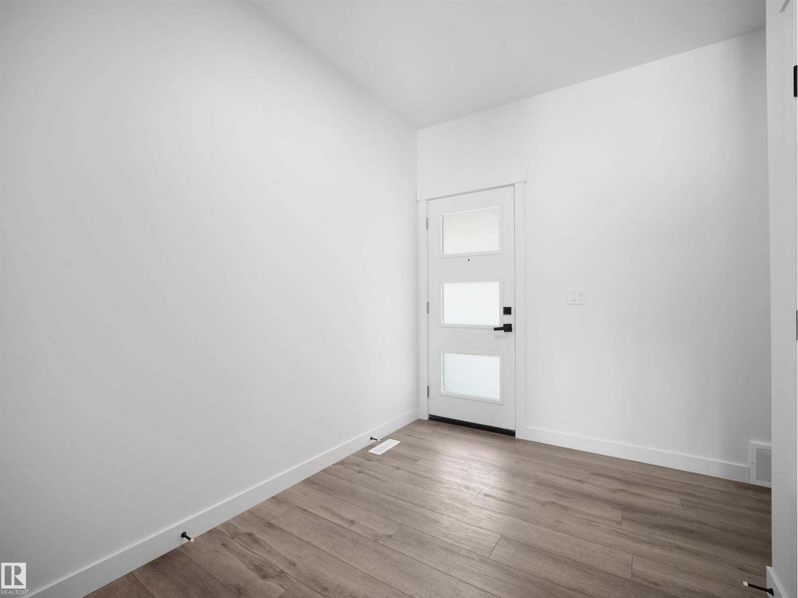 19066 20a Av Nw Property Photo 63