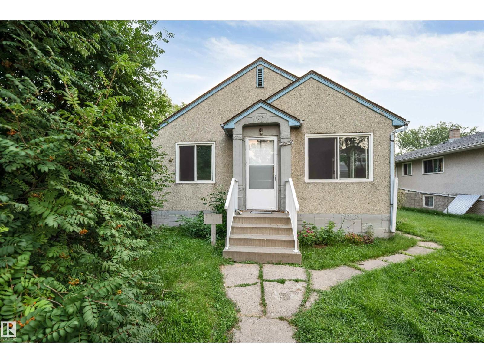 12105 87 ST NW