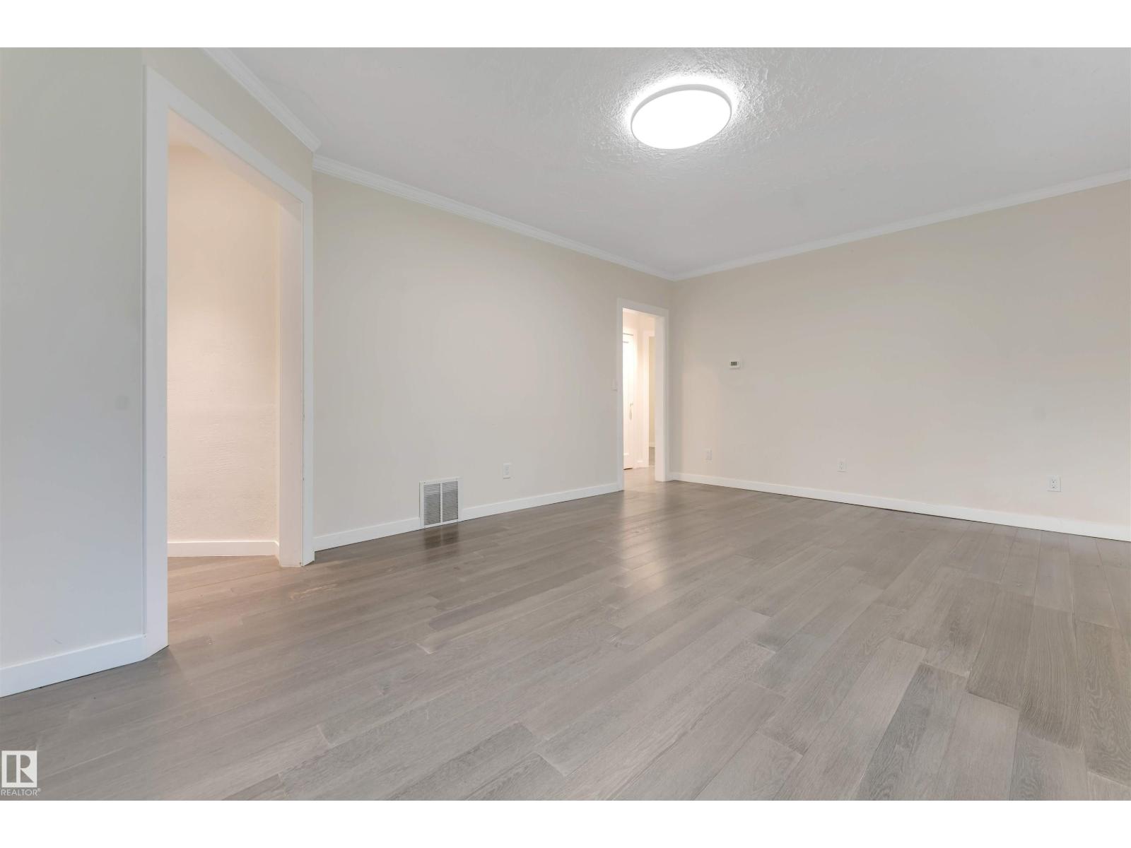 12105 87 St Nw Property Photo 12