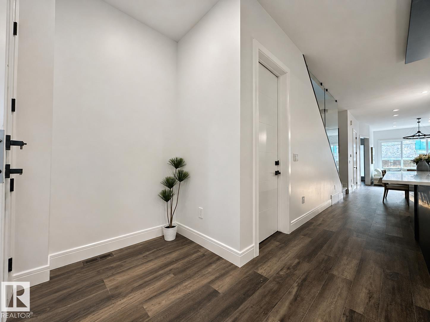 11230 125 St Nw Property Photo 5