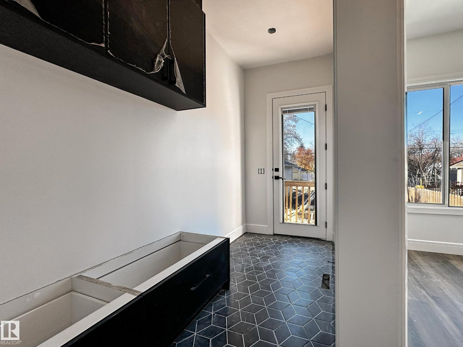 11230 125 St Nw Property Photo 24