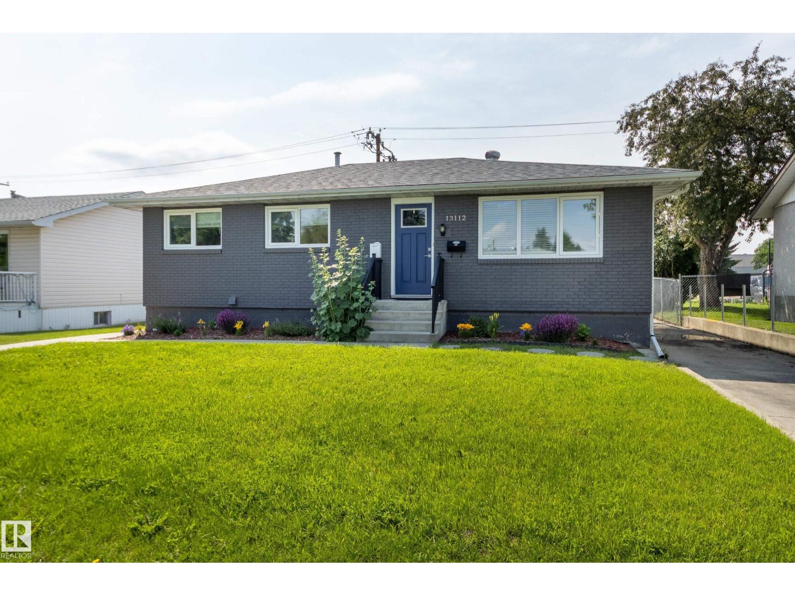 13112 90 ST NW