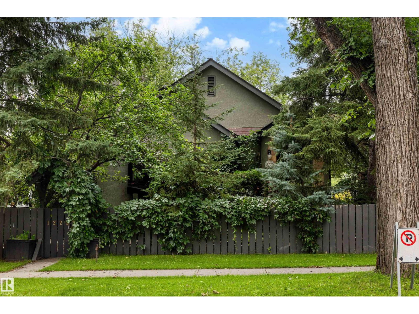 12220 109 Av Nw Property Photo 2