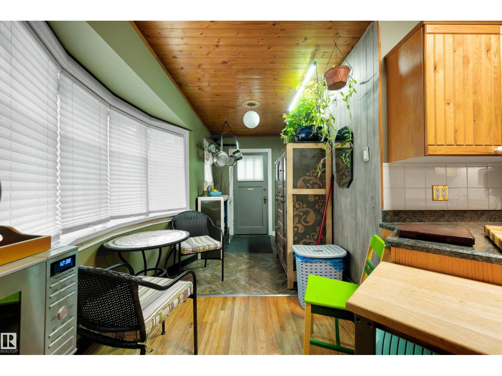 12220 109 Av Nw Property Photo 16