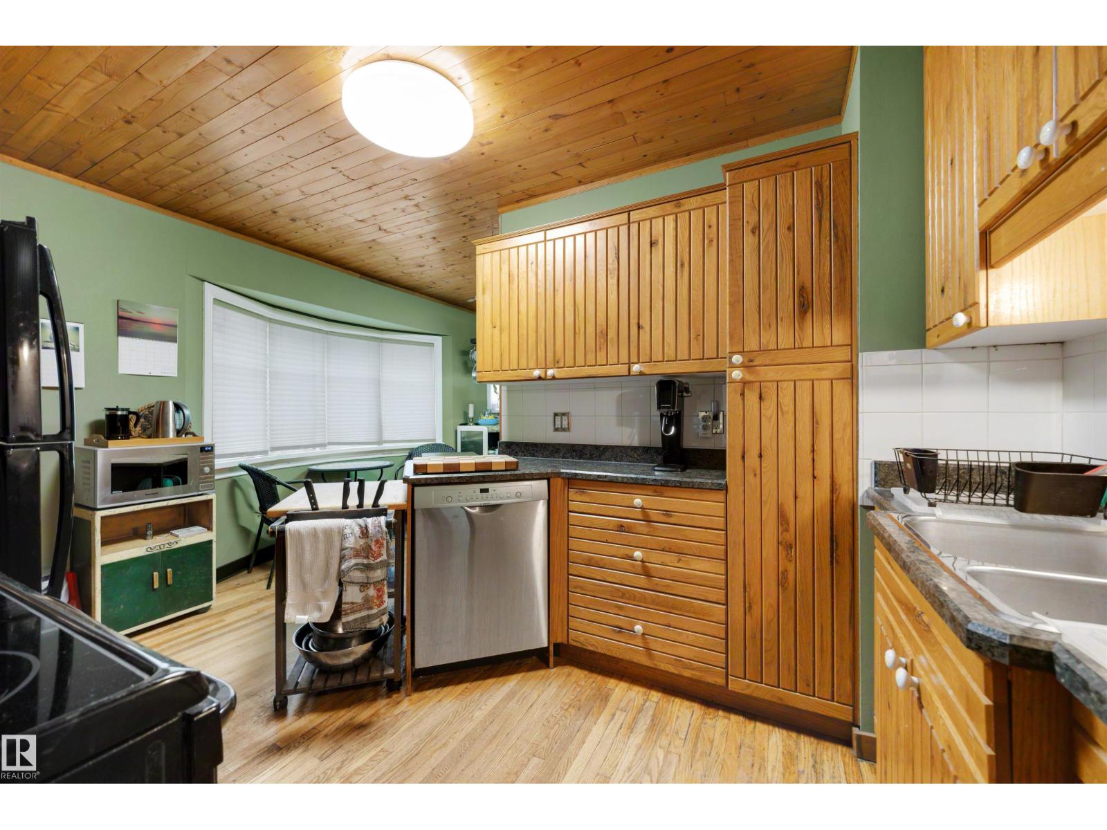 12220 109 Av Nw Property Photo 19
