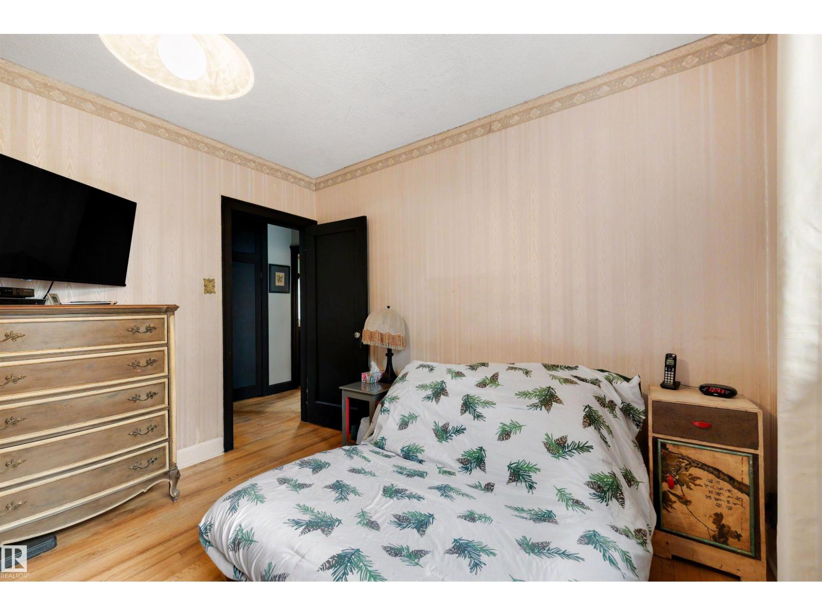 12220 109 Av Nw Property Photo 21