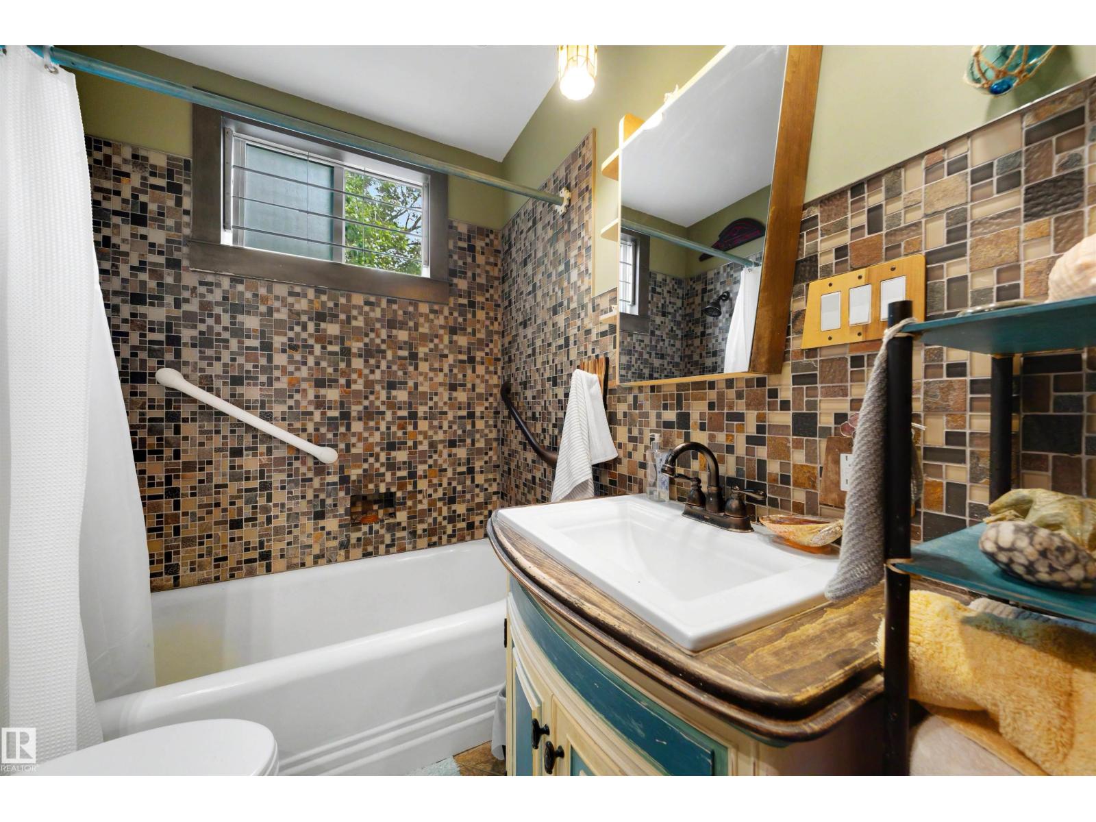 12220 109 Av Nw Property Photo 22