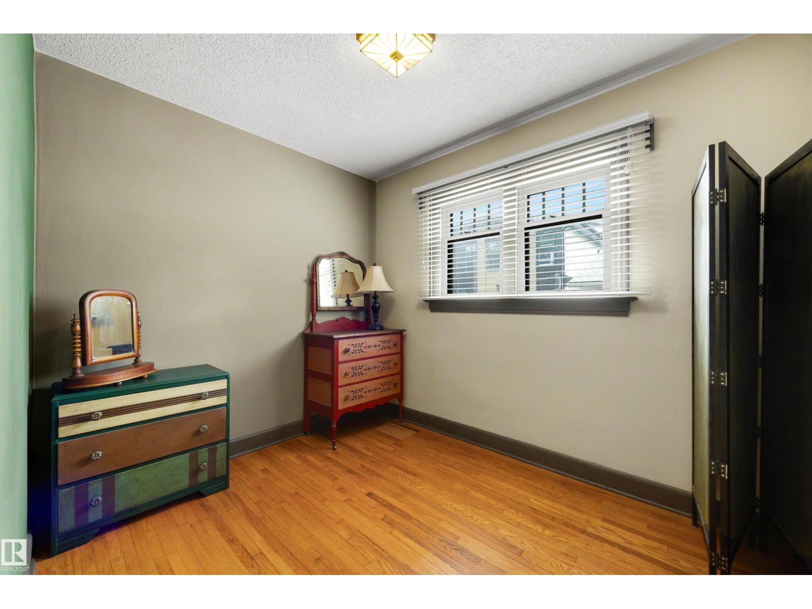 12220 109 Av Nw Property Photo 23
