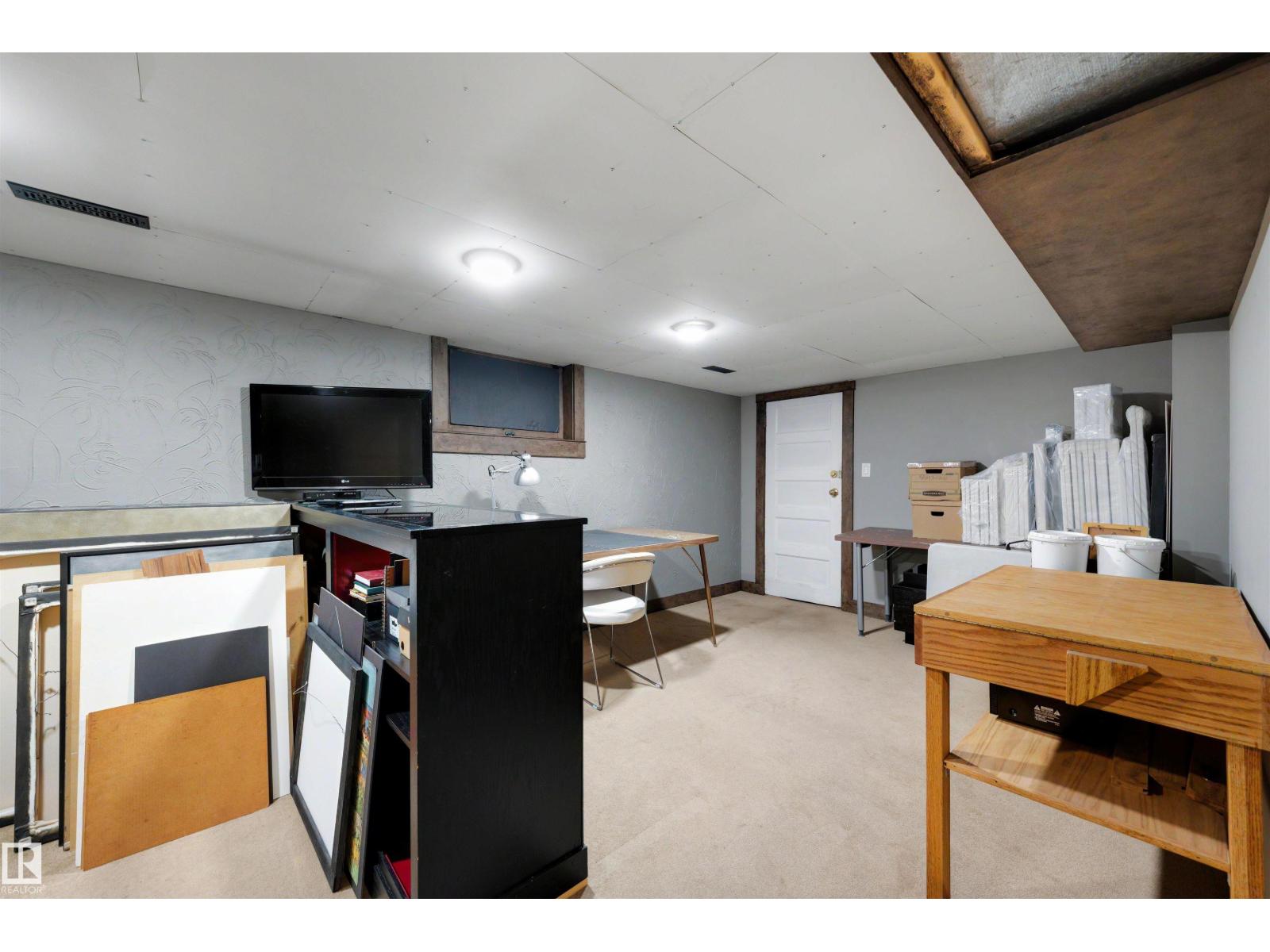 12220 109 Av Nw Property Photo 30