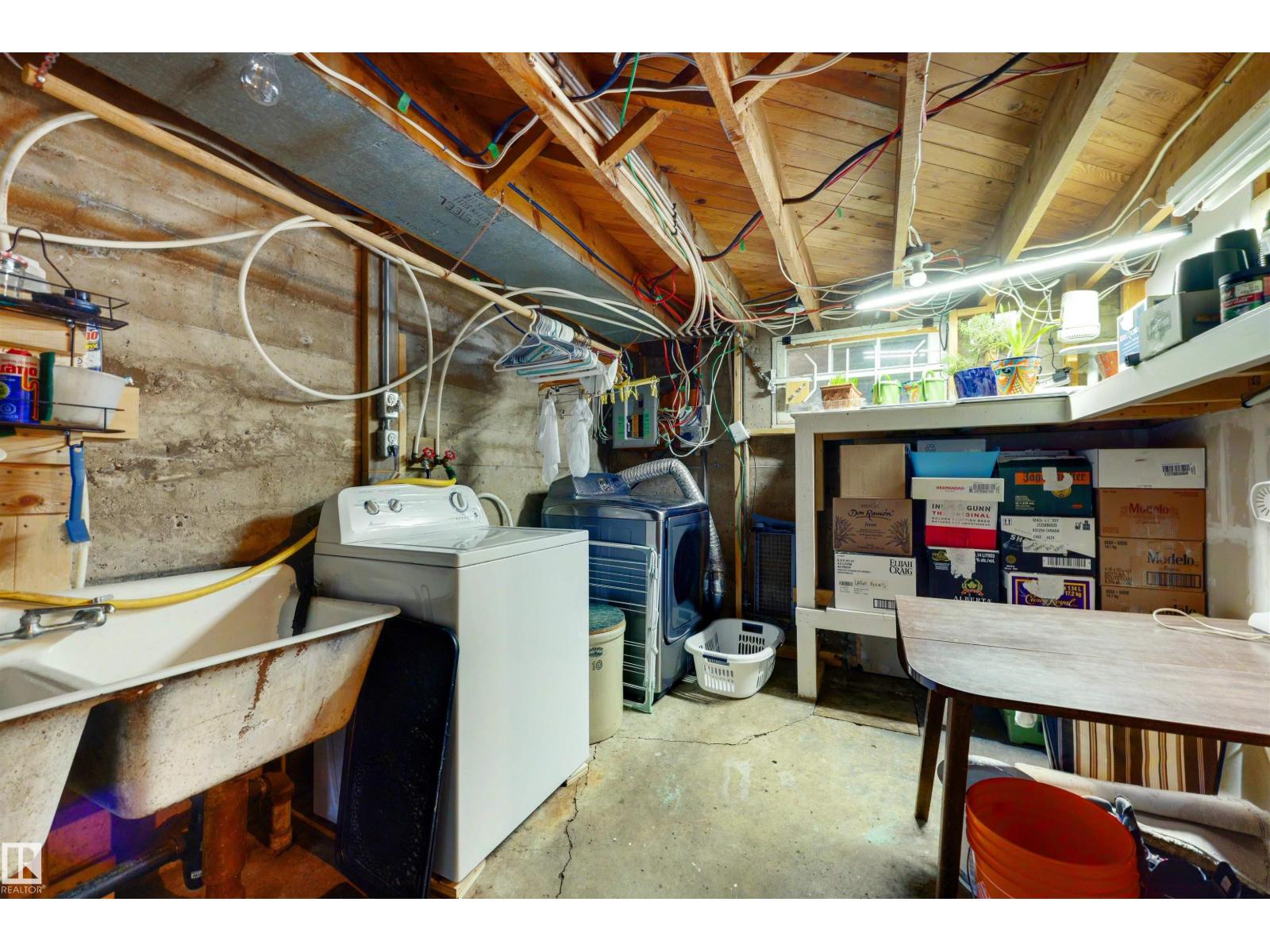 12220 109 Av Nw Property Photo 31