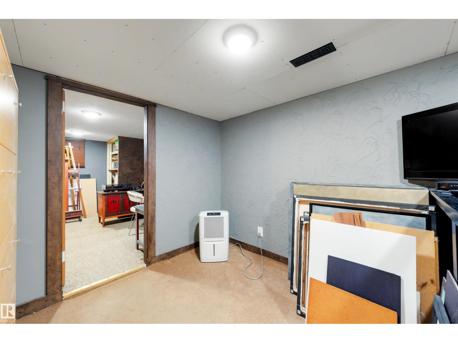 12220 109 Av Nw Property Photo 32