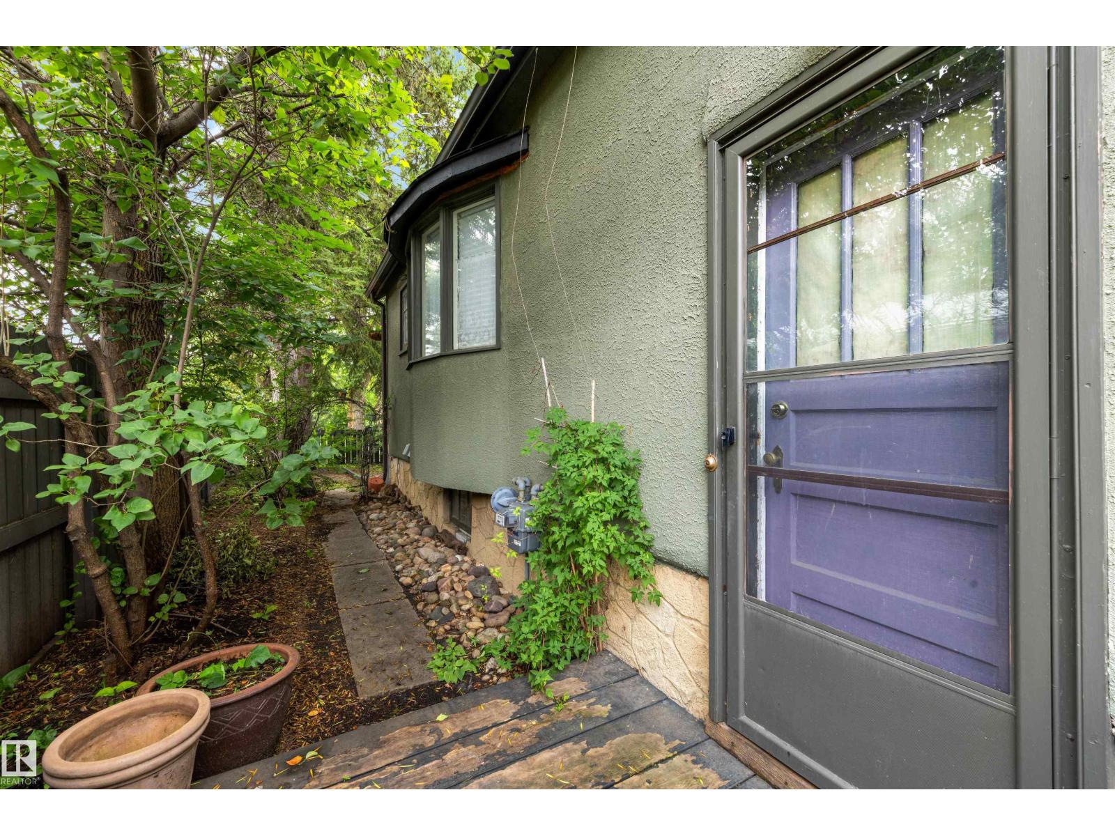 12220 109 Av Nw Property Photo 35