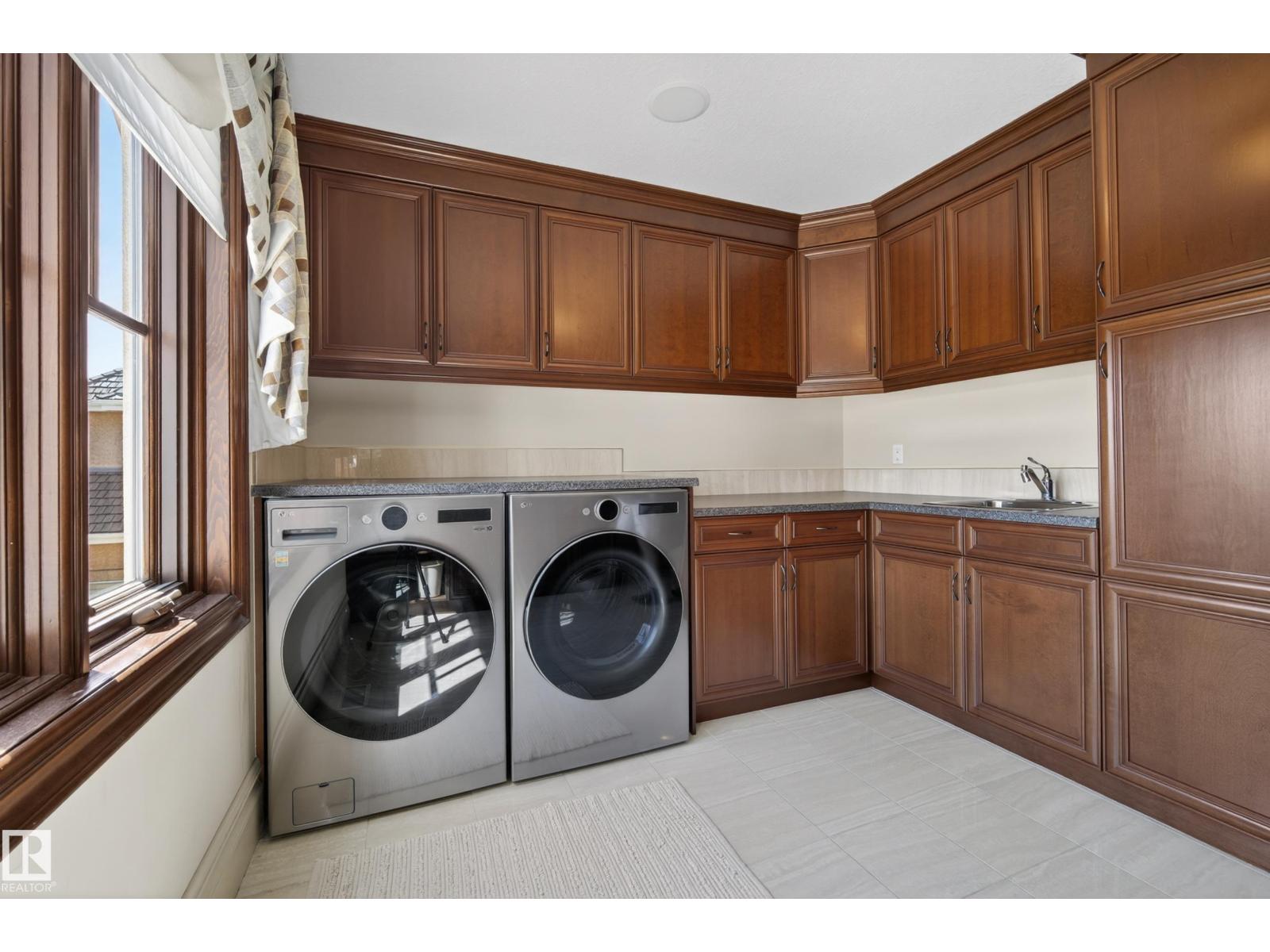 322 Caldwell Cl Nw Property Photo 37