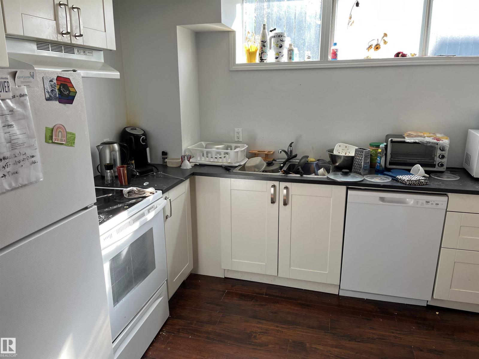12011 87 Av Nw Property Photo 15