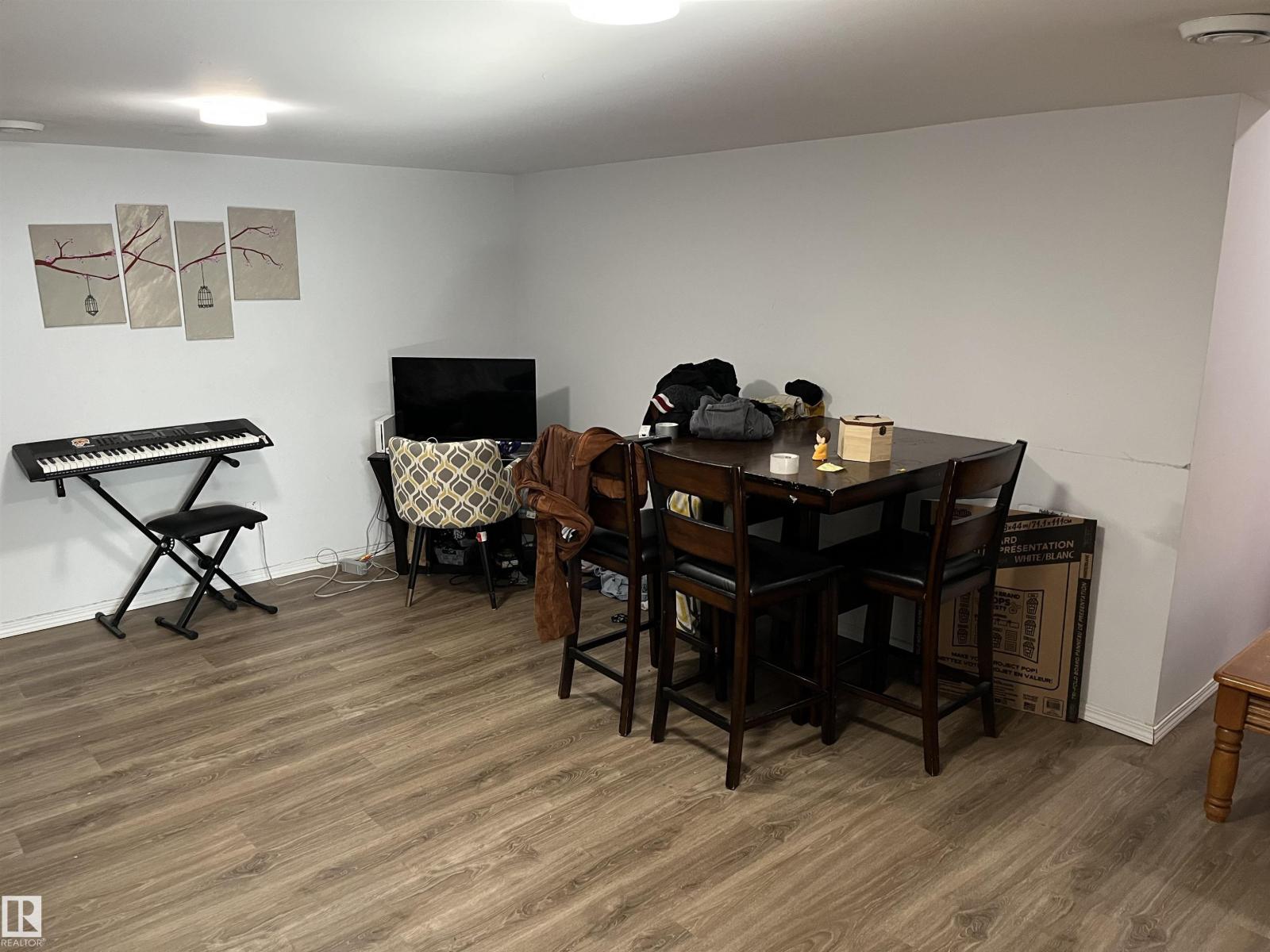 12011 87 Av Nw Property Photo 17