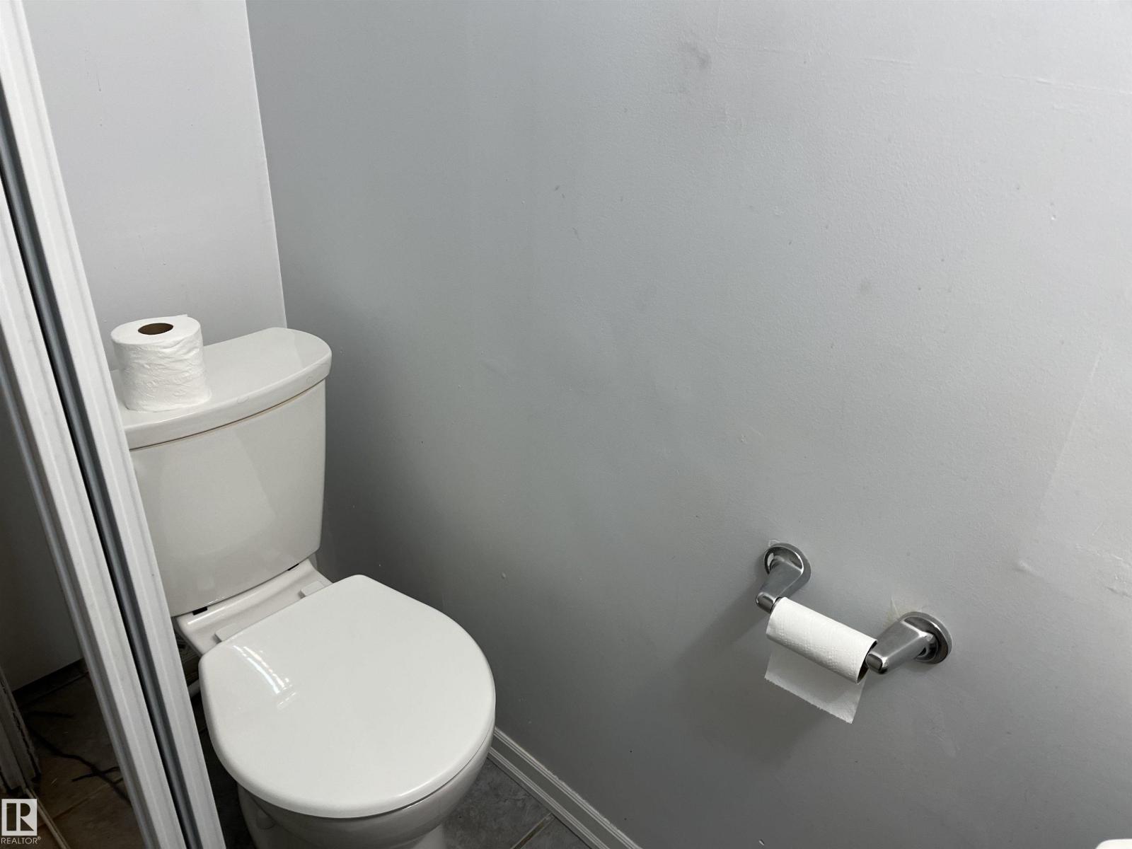 12011 87 Av Nw Property Photo 20