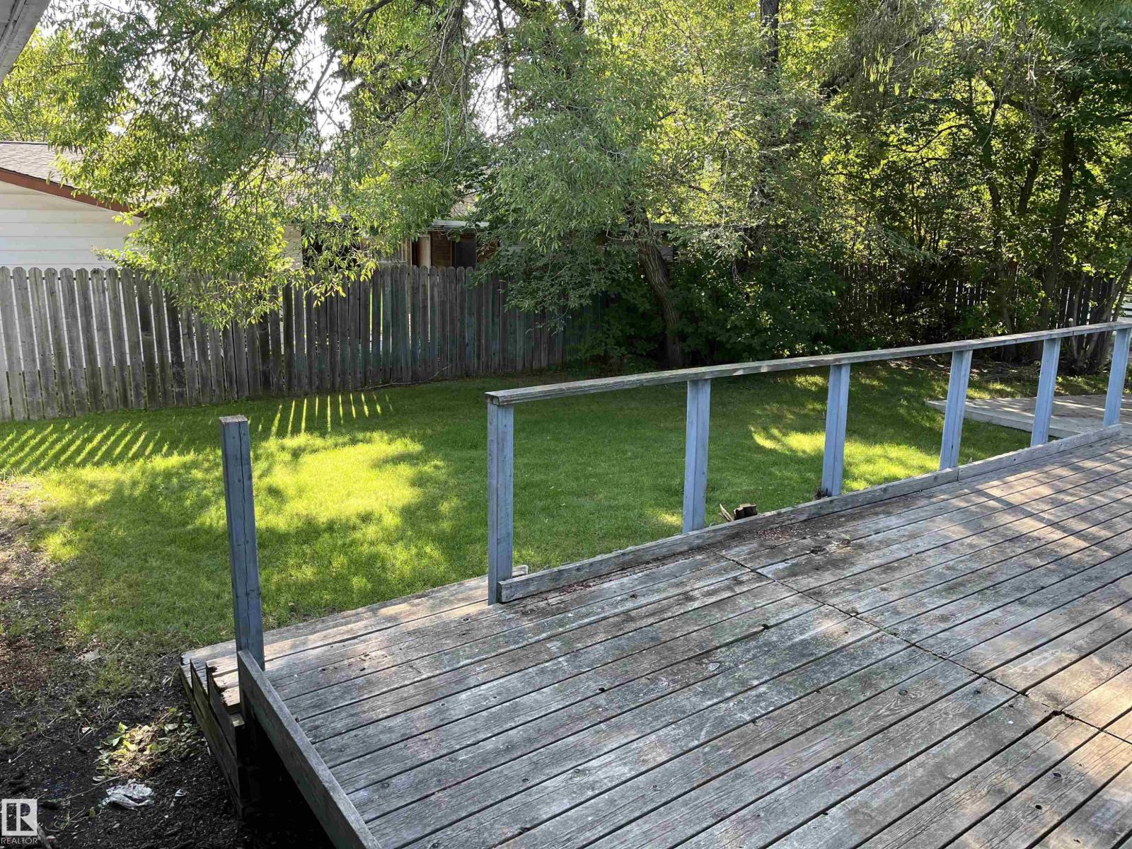 12011 87 Av Nw Property Photo 23