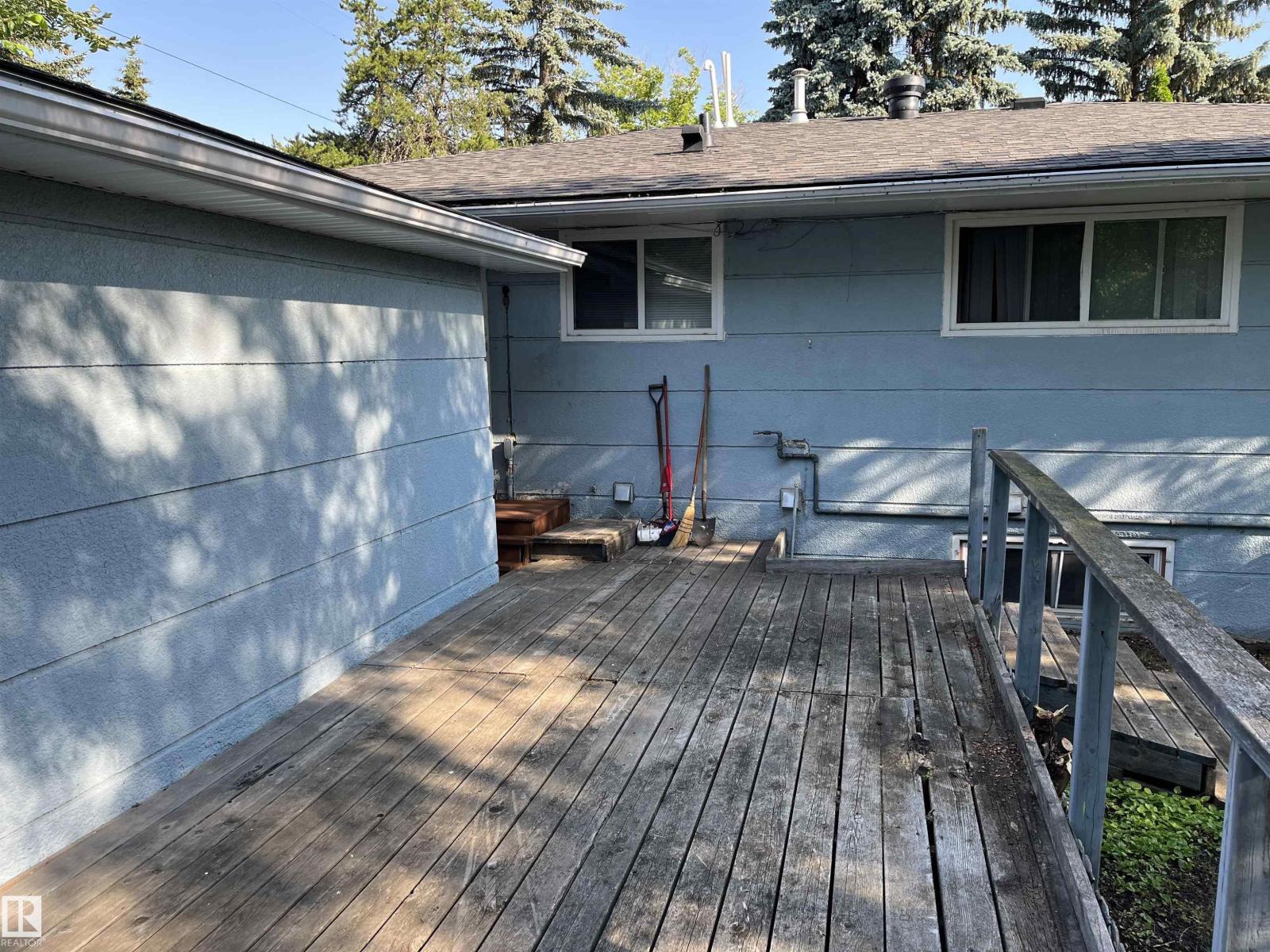12011 87 Av Nw Property Photo 24