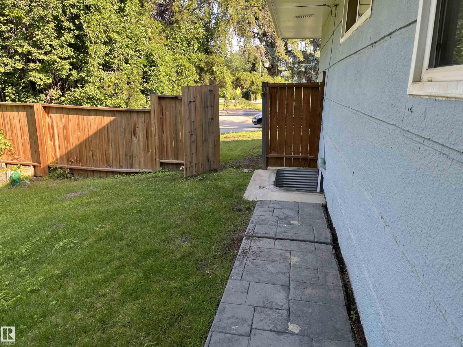 12011 87 Av Nw Property Photo 25