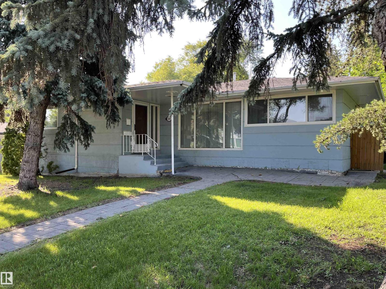 12011 87 Av Nw Property Photo 28