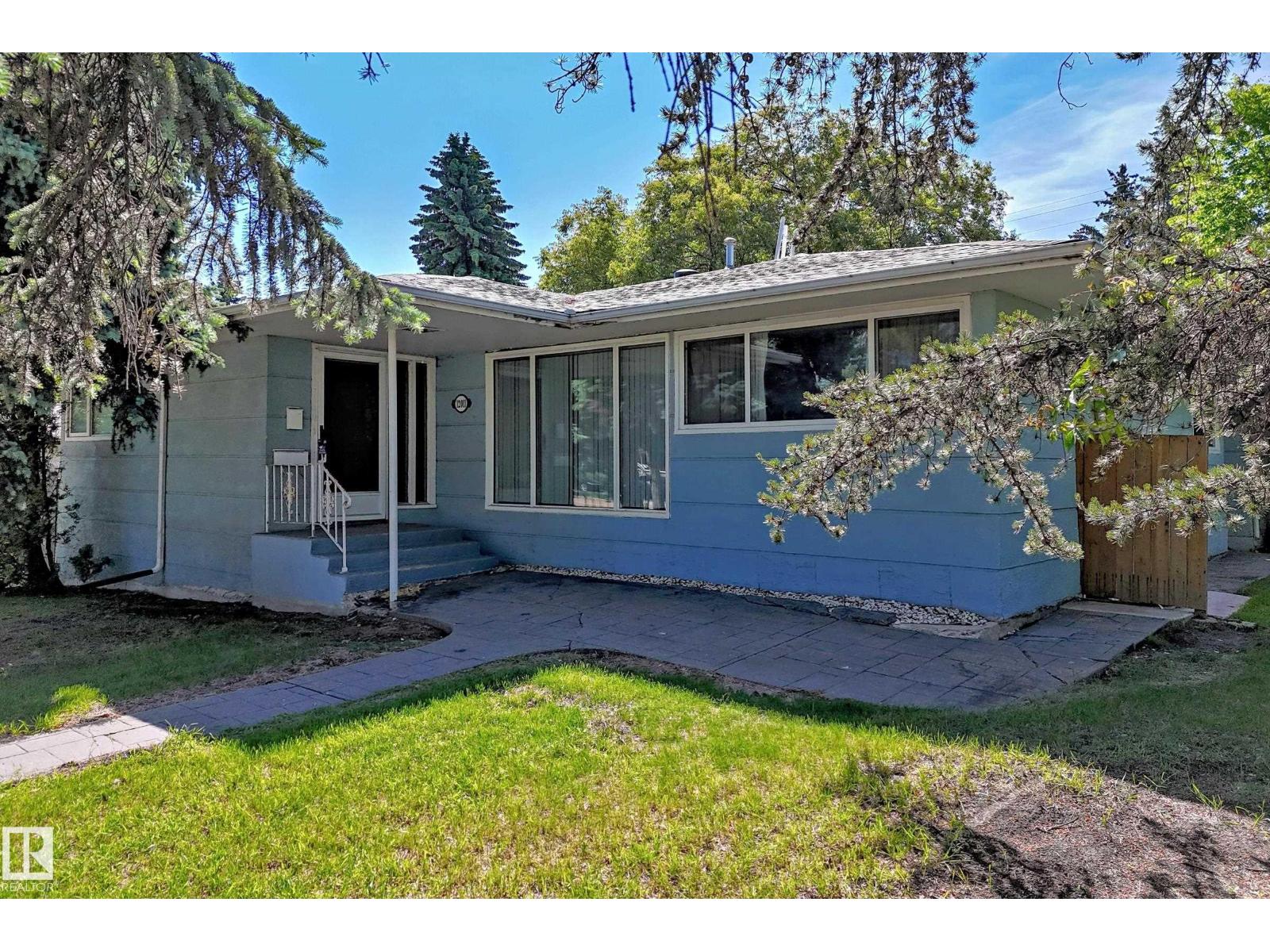12011 87 Av Nw Property Photo 30