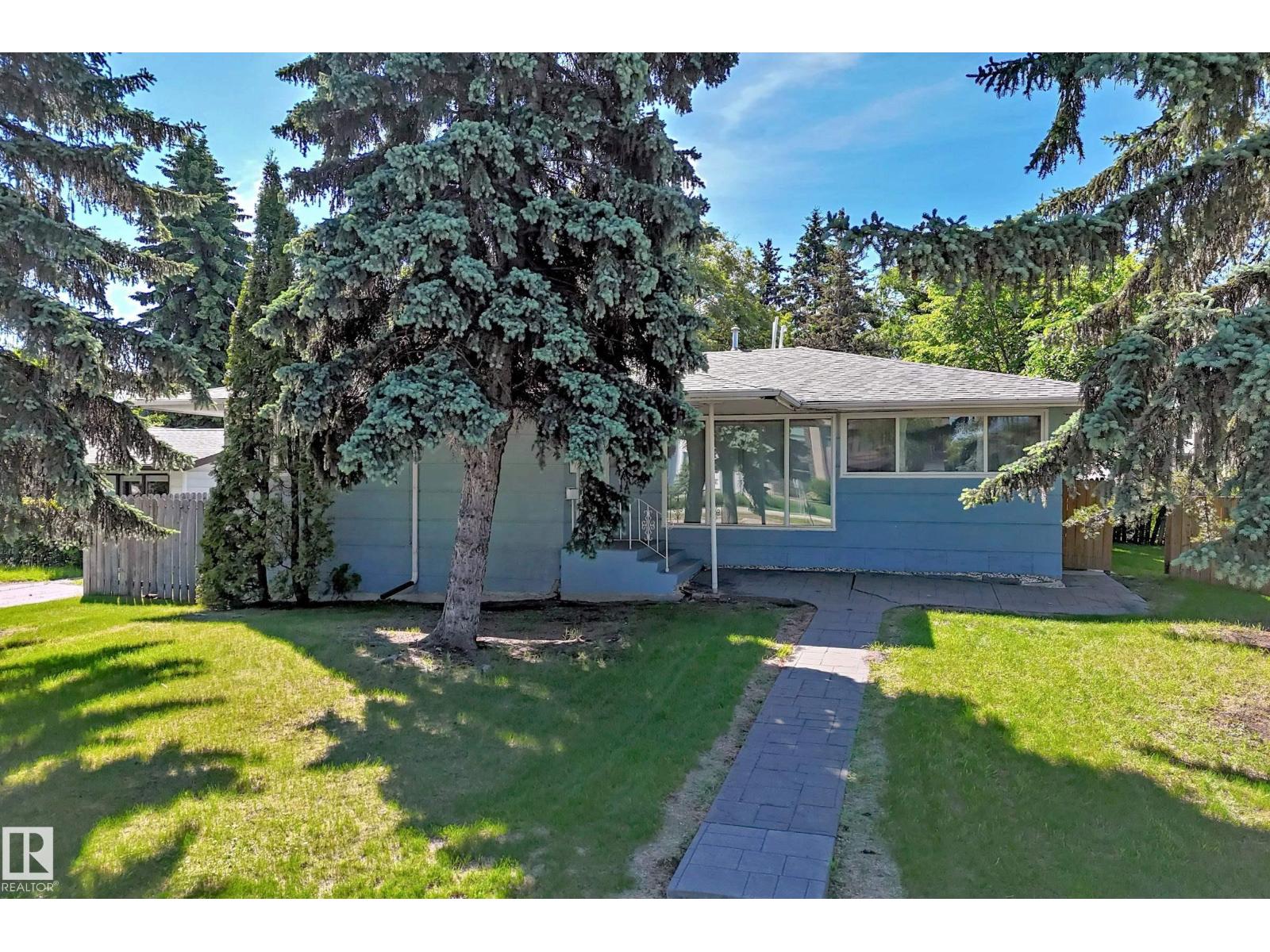 12011 87 Av Nw Property Photo 31