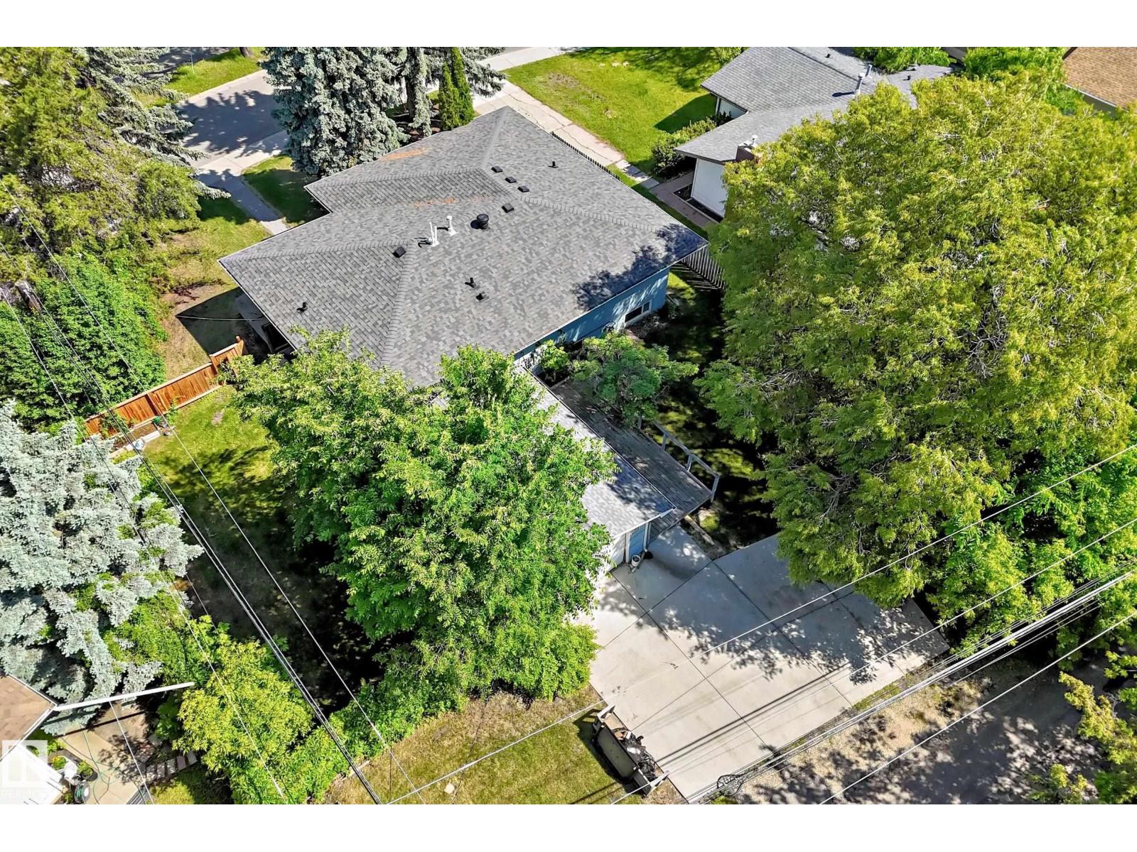 12011 87 Av Nw Property Photo 35