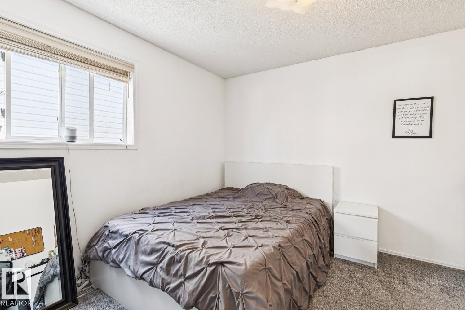7912 154 Av Nw Property Photo 23
