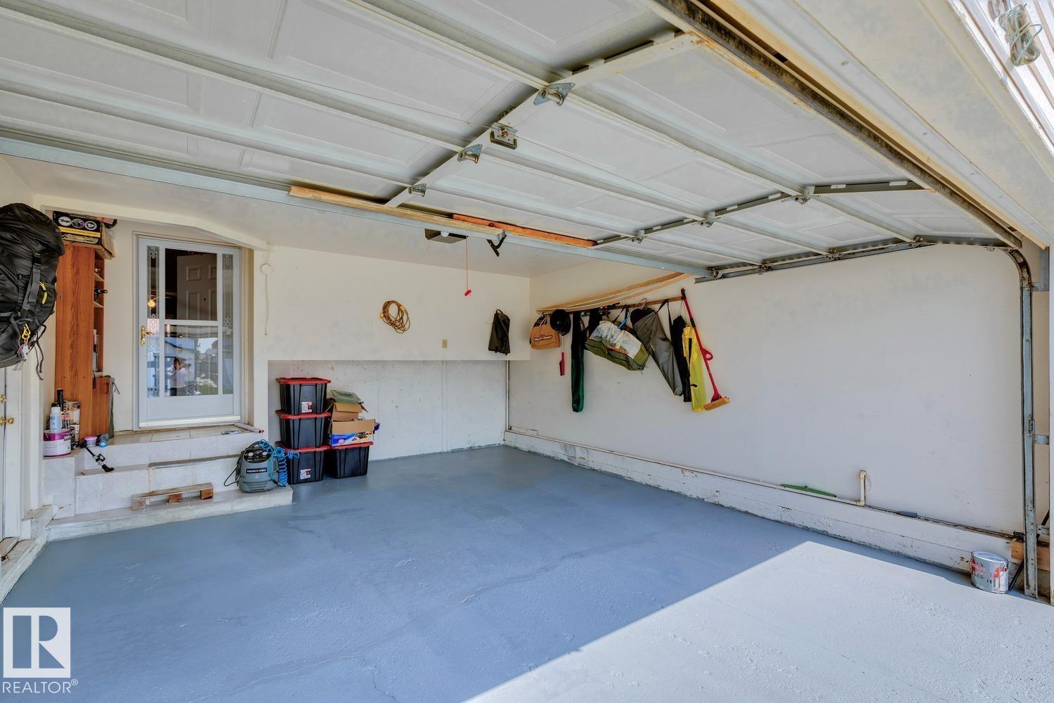 7912 154 Av Nw Property Photo 34