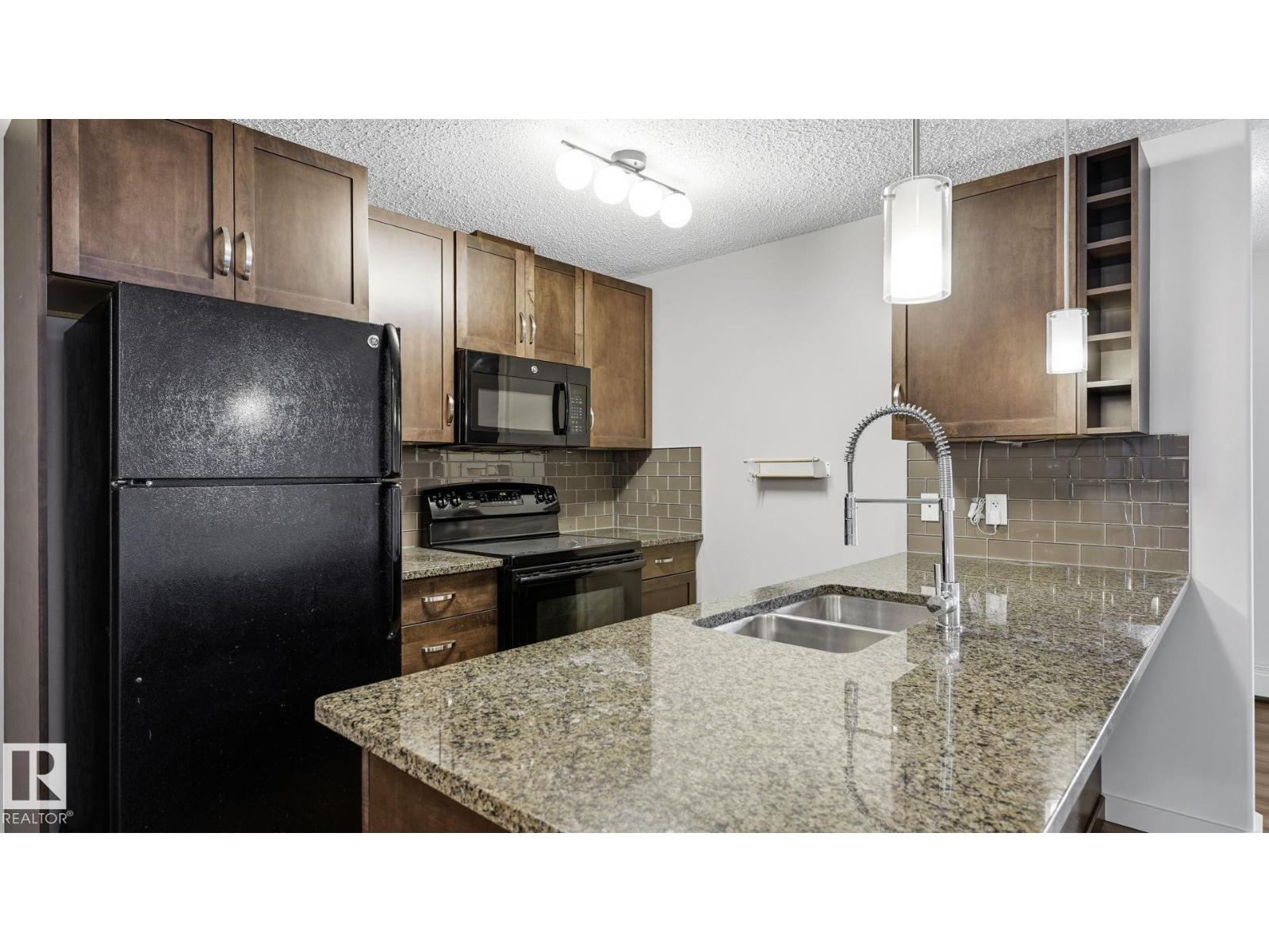 #361 7805 71 St Nw Property Photo 6