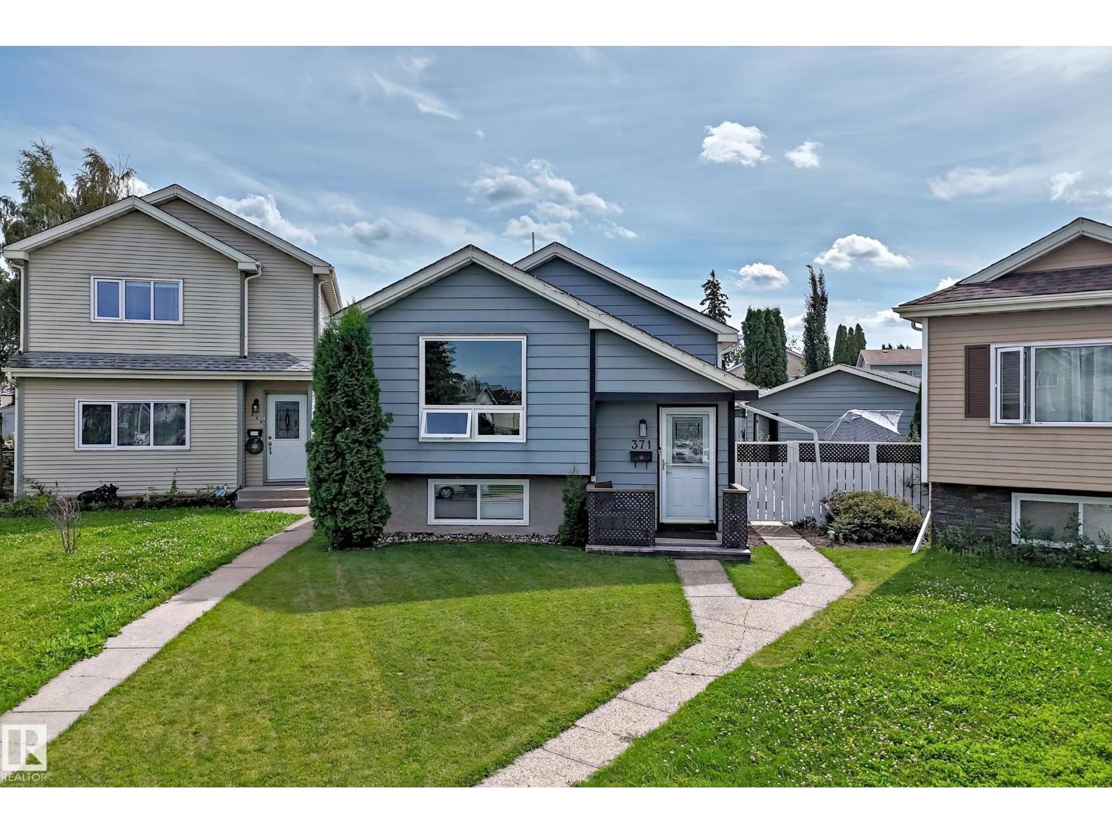 371 Kirkpatrick Cr Nw Property Photo 1