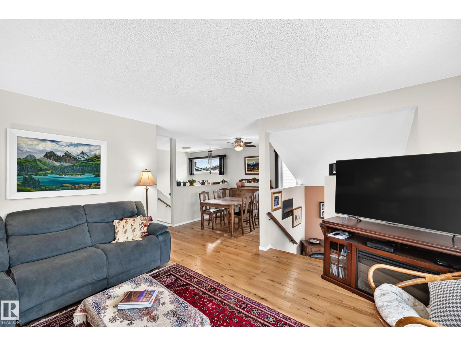 371 Kirkpatrick Cr Nw Property Photo 6