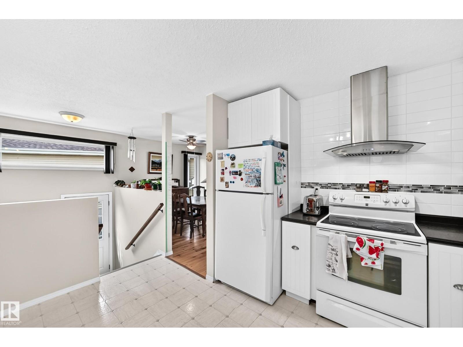 371 Kirkpatrick Cr Nw Property Photo 11