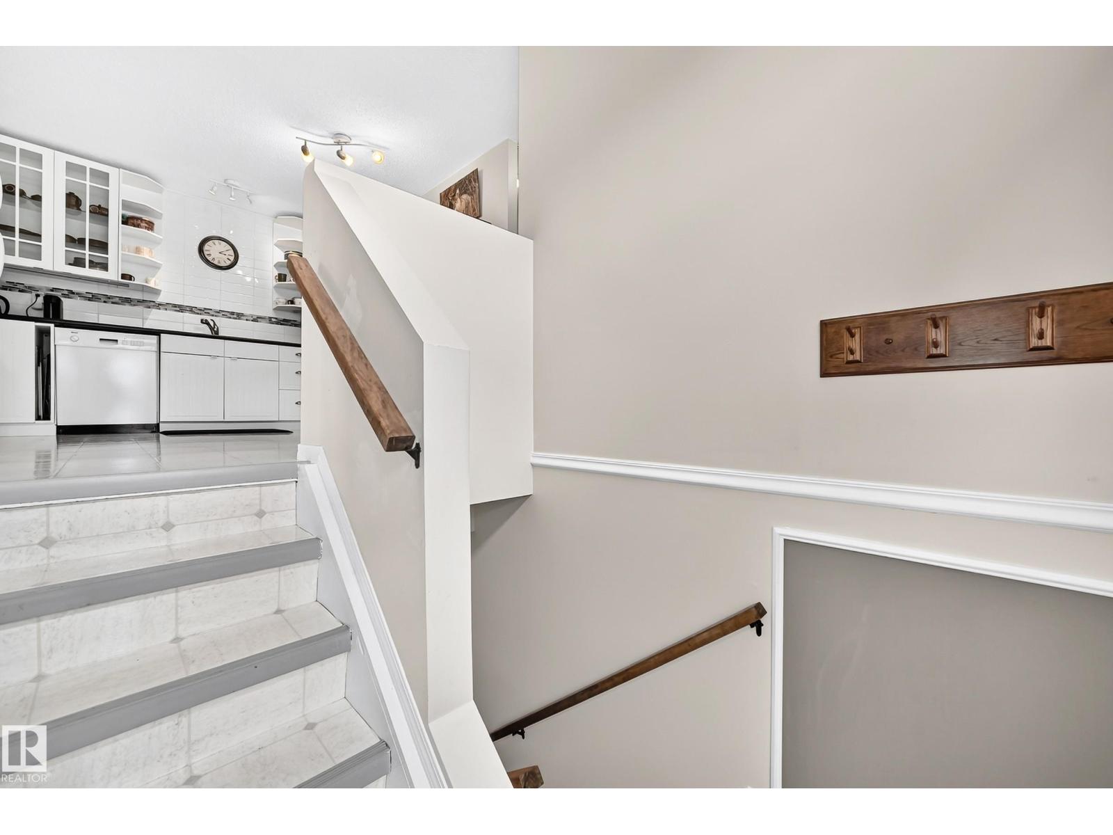 371 Kirkpatrick Cr Nw Property Photo 26