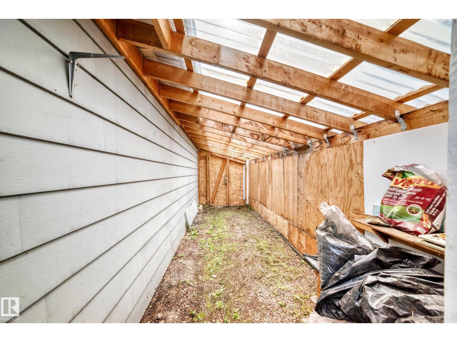 371 Kirkpatrick Cr Nw Property Photo 41