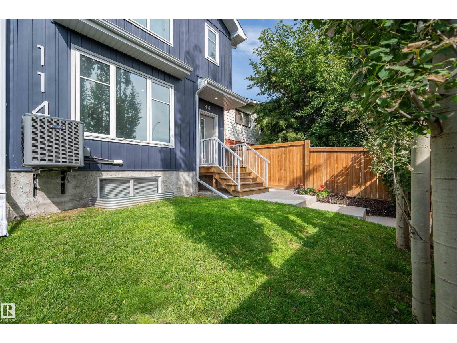 11444 82 St Nw Property Photo 5