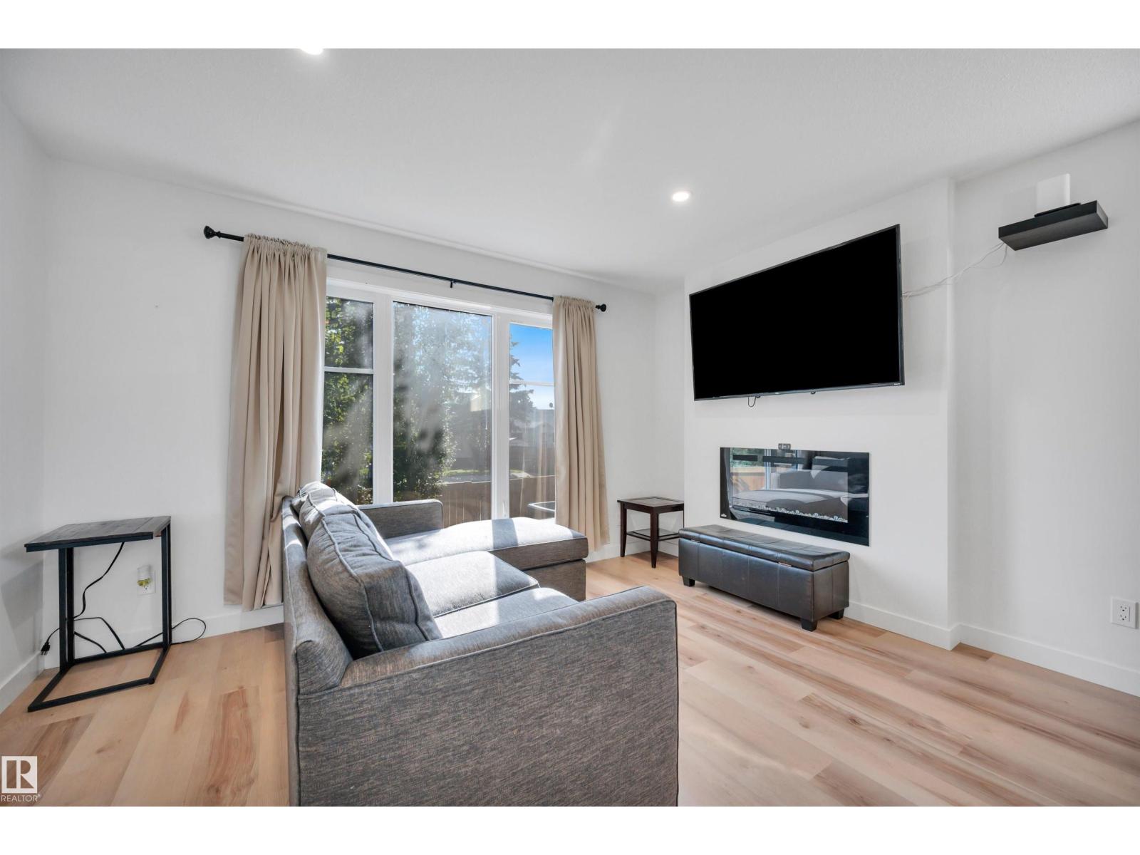 11444 82 St Nw Property Photo 10