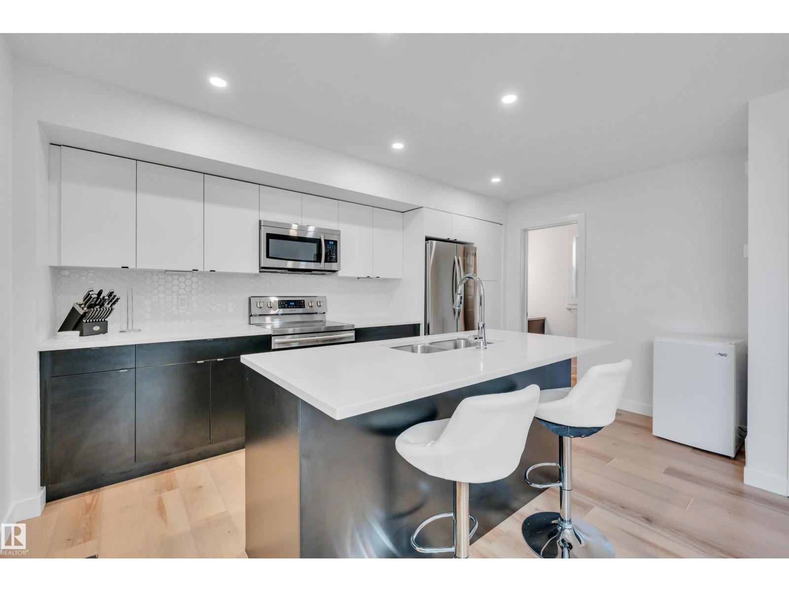 11444 82 St Nw Property Photo 17
