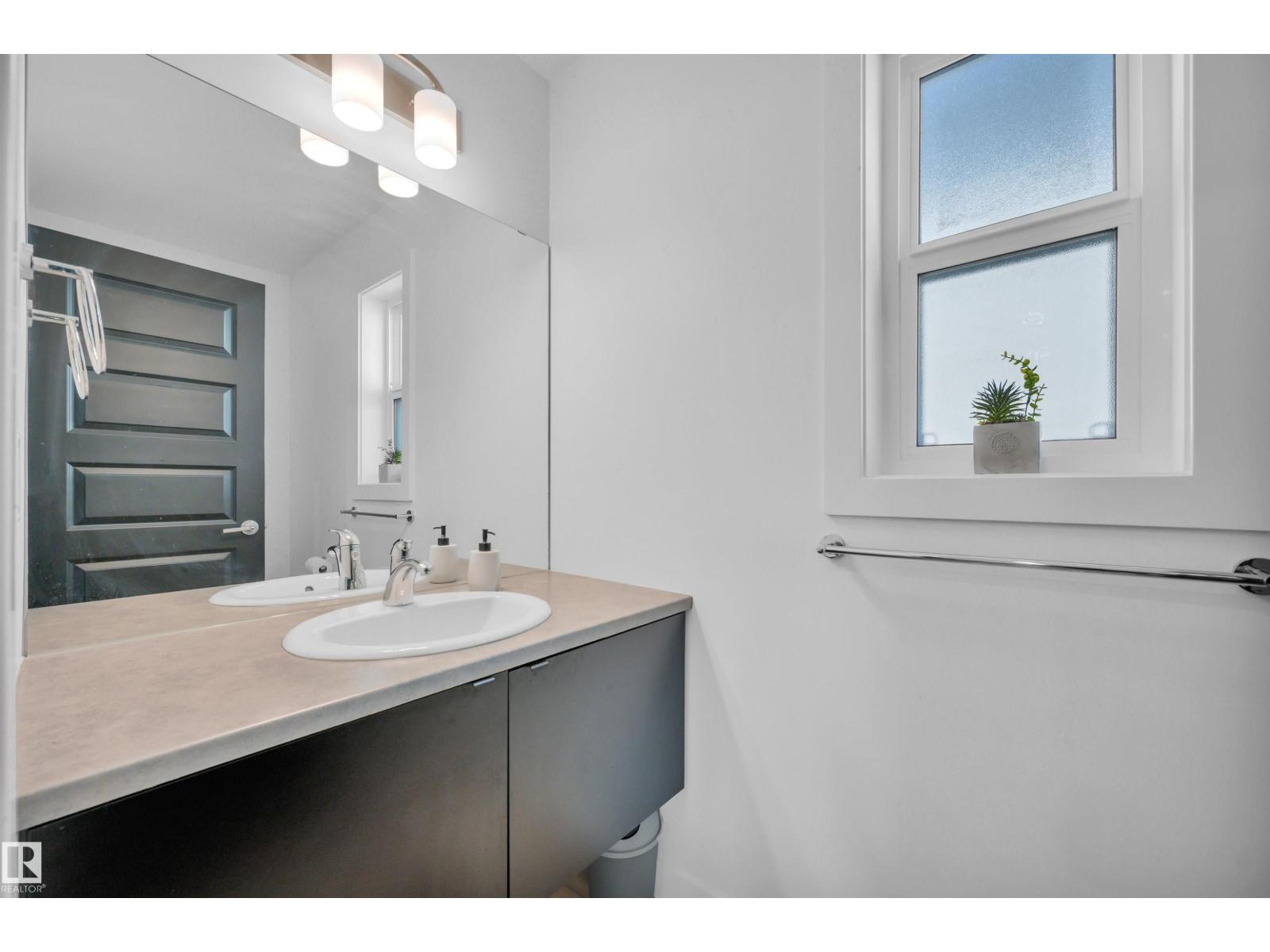 11444 82 St Nw Property Photo 22