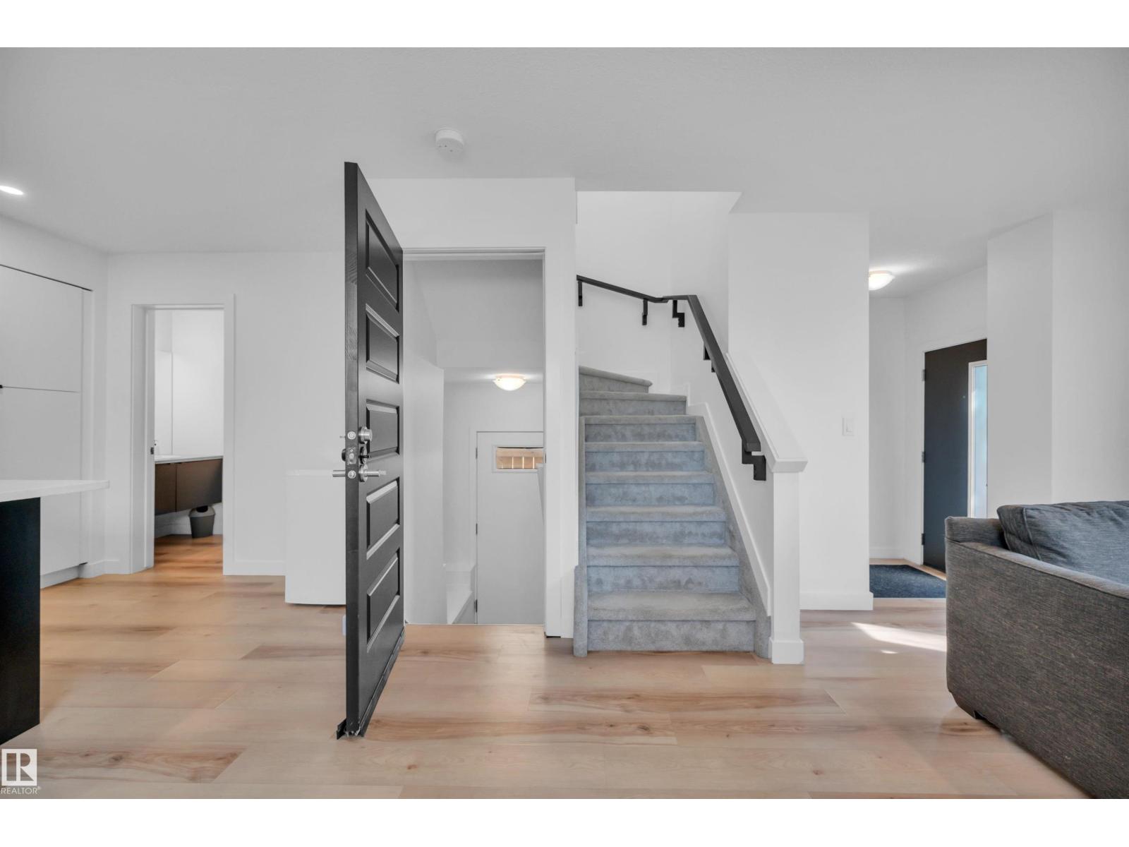 11444 82 St Nw Property Photo 23
