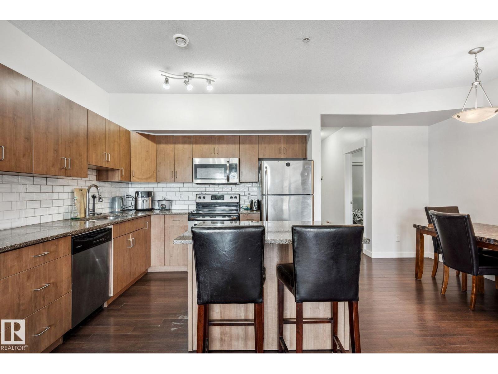 #209 10518 113 St Nw Property Photo 5