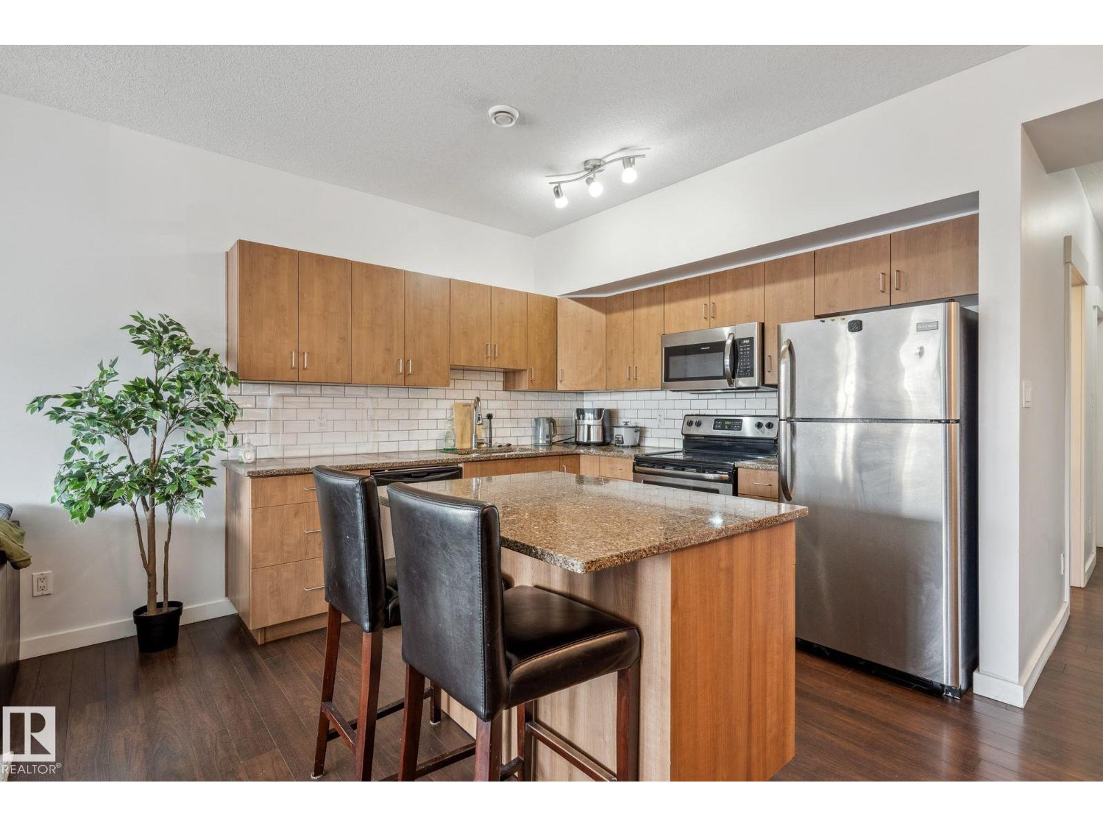 #209 10518 113 St Nw Property Photo 7