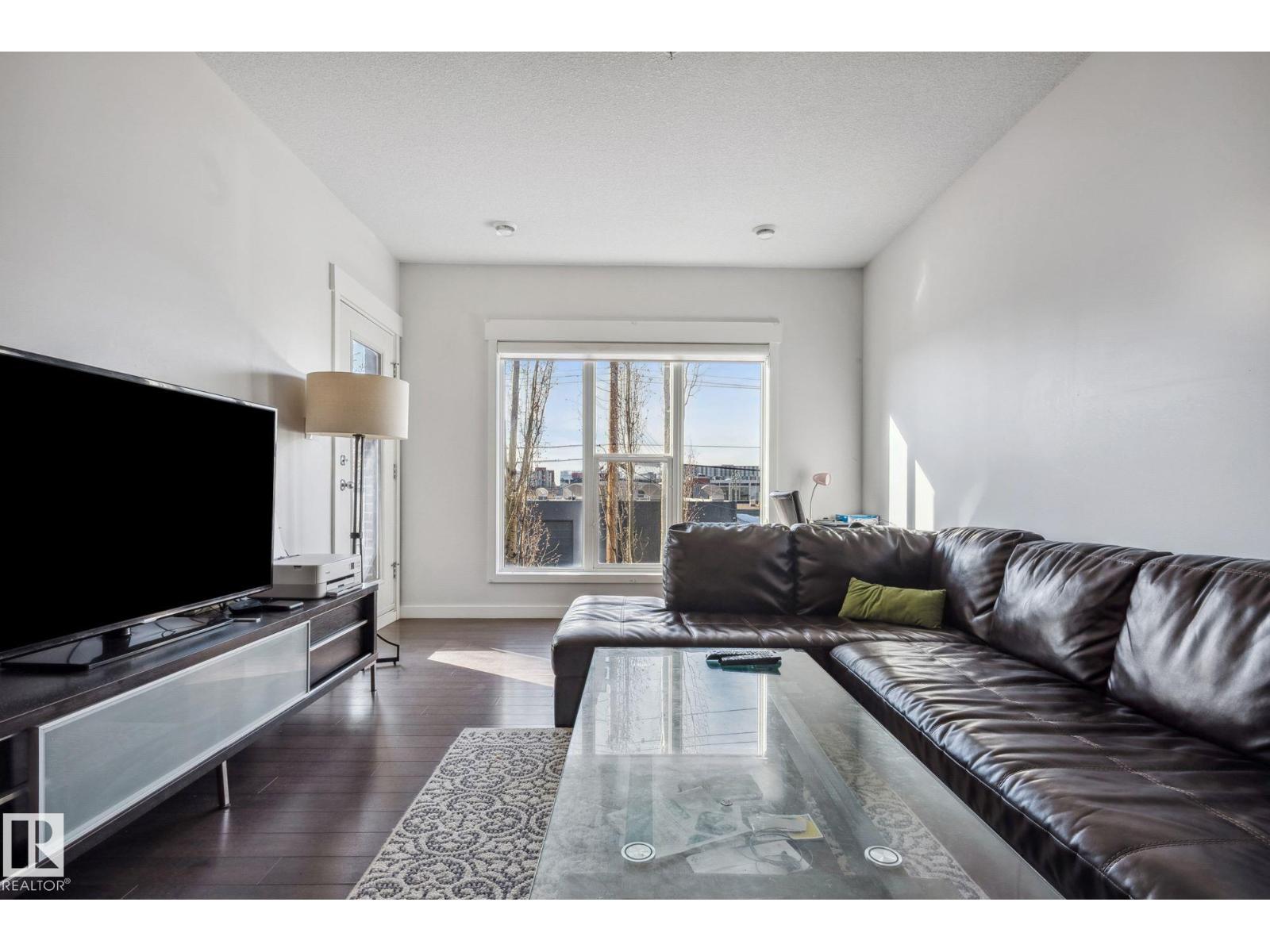 #209 10518 113 St Nw Property Photo 14